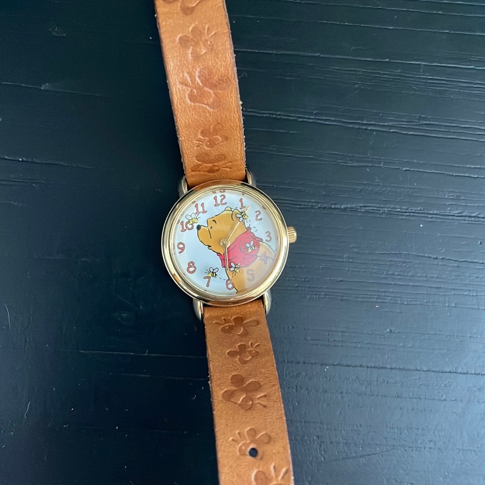 DISNEY POOH TIMEX WATCH